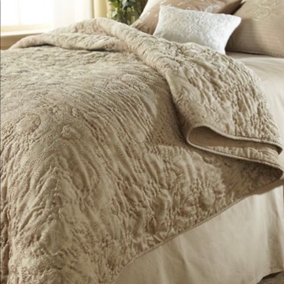 Pottery Barn Bedding Brand New Arhaus Furniture Bliss Velvet